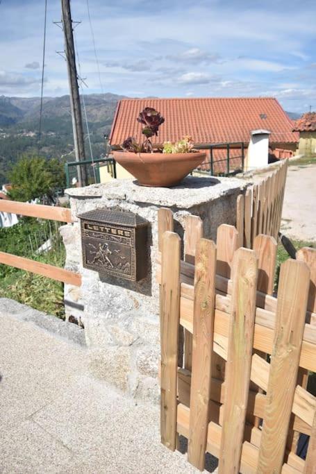 ヴィエイラ・ド・ミーニョ Casinha Estrela Da Encosta - Geresヴィラ エクステリア 写真